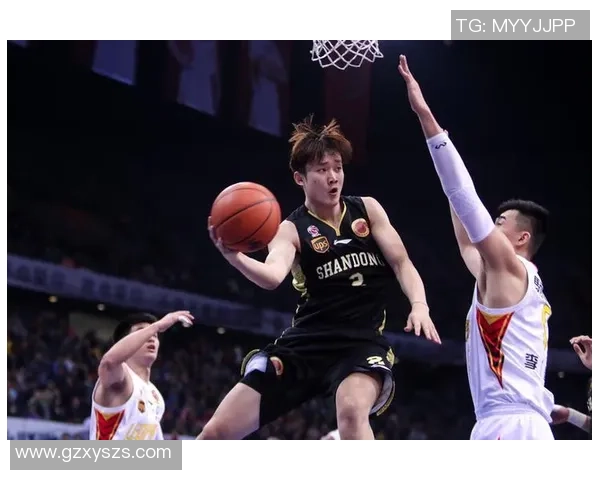 男篮德国与法国激战正酣比分悬念迭起引发球迷热议 男篮德国与法国激战正酣比分悬念迭起引发球迷热议