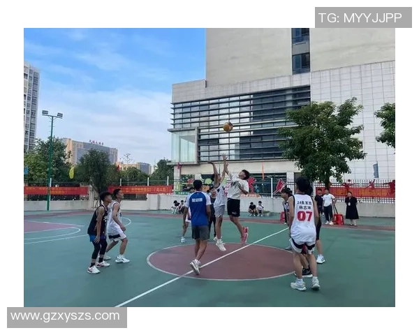 郭昊文的篮球之路：从青涩少年到职业球员的成长历程与未来展望